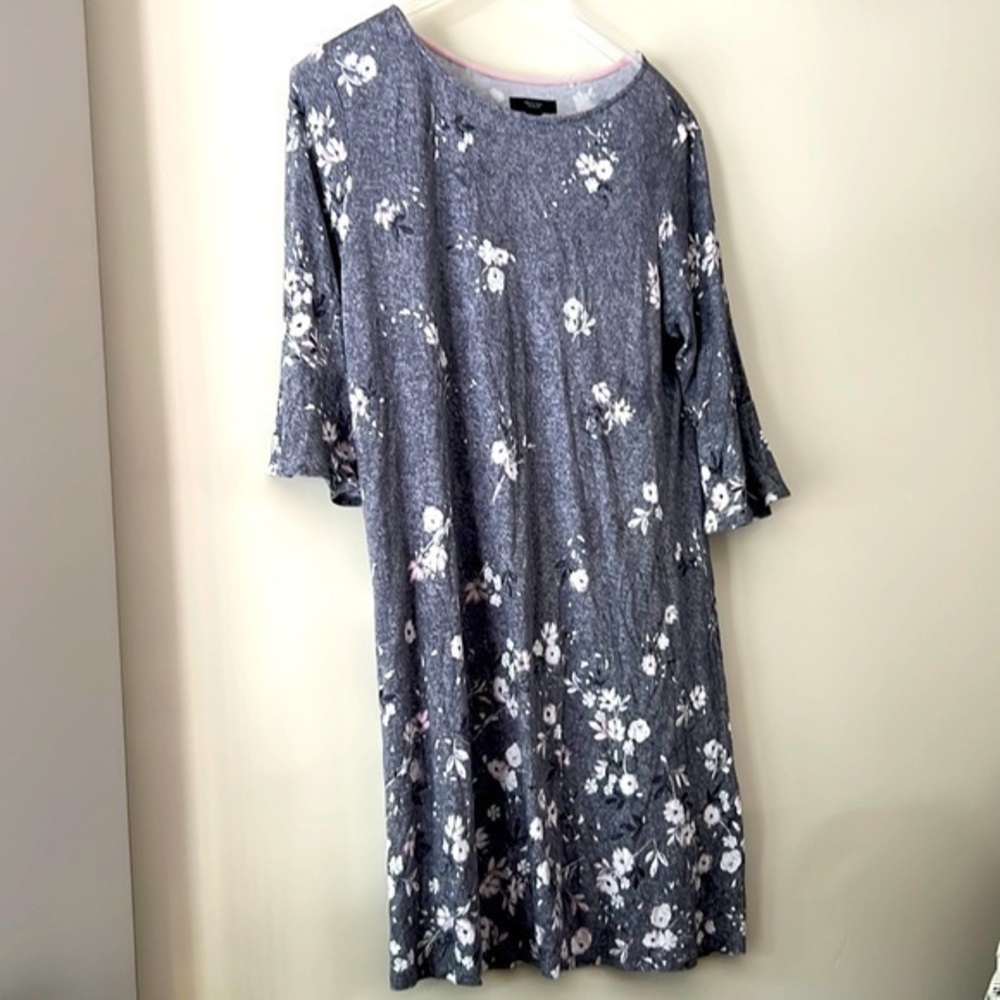 Simply vera gray floral dress with pocket
